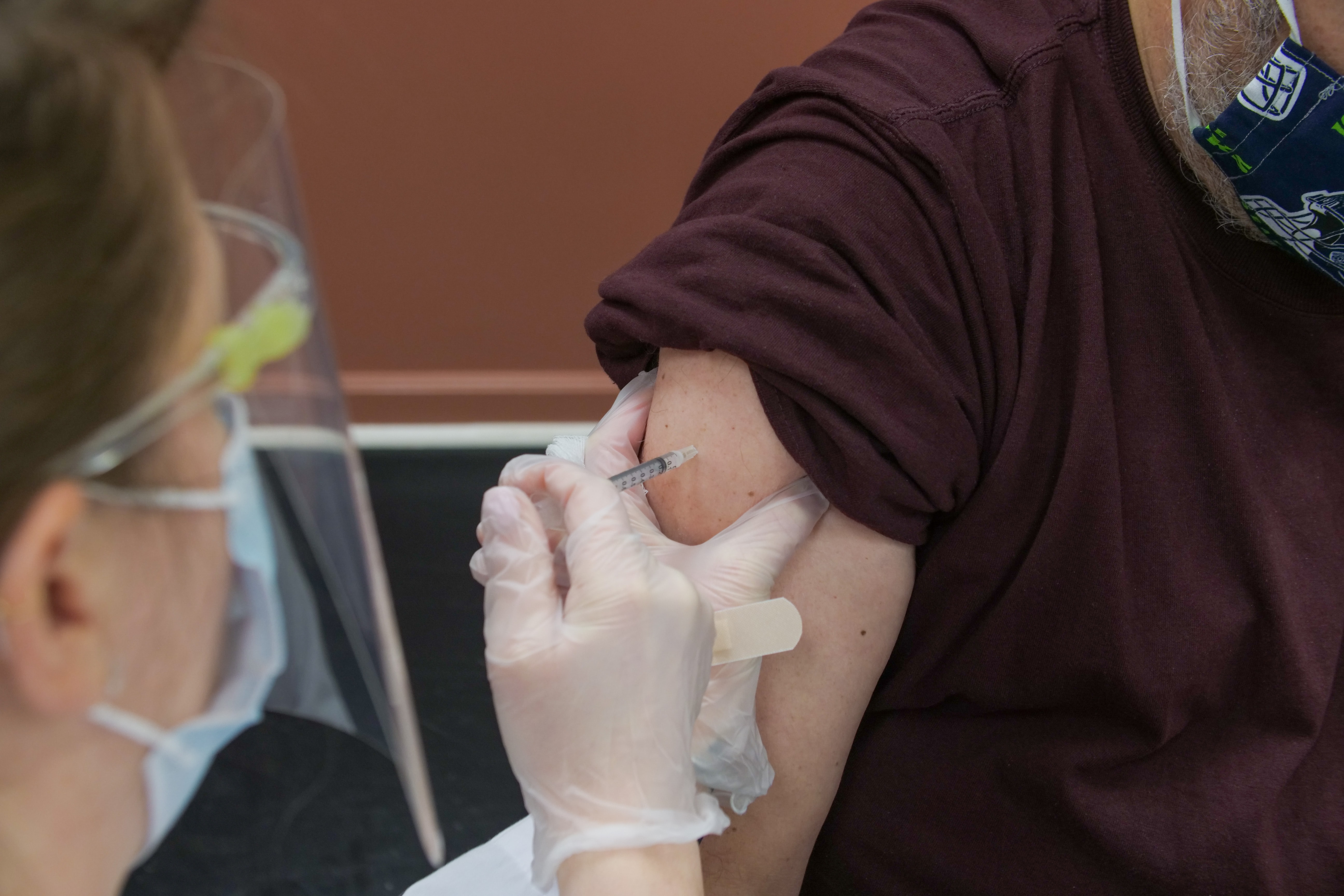 CAMPAGNA VACCINALE ANTI COVID | Al via le adesioni per i cittadini over80